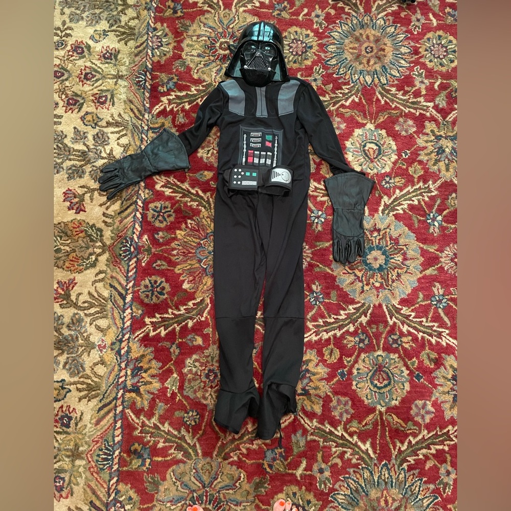 Child’s Darth Vader costume